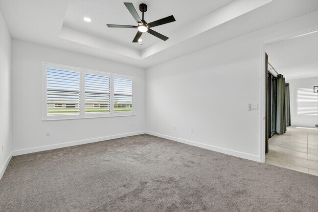 Building Photo - 12347 SW Compass Pt Dr