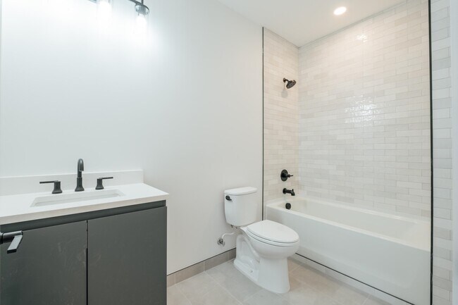 Building Photo - 67 Summer Ave