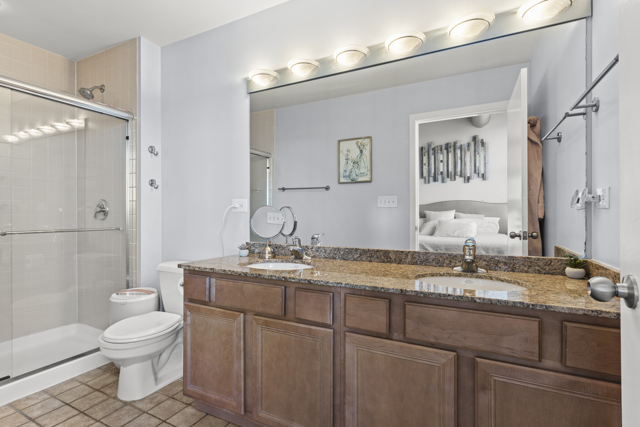 Building Photo - 2107 Grand Blvd