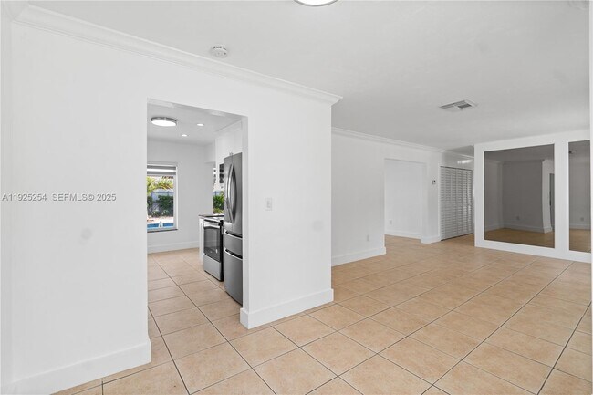 Building Photo - 5103 SW 128th Pl