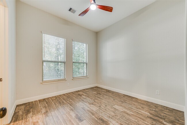 Building Photo - 25126 Scarlett Manor Ct