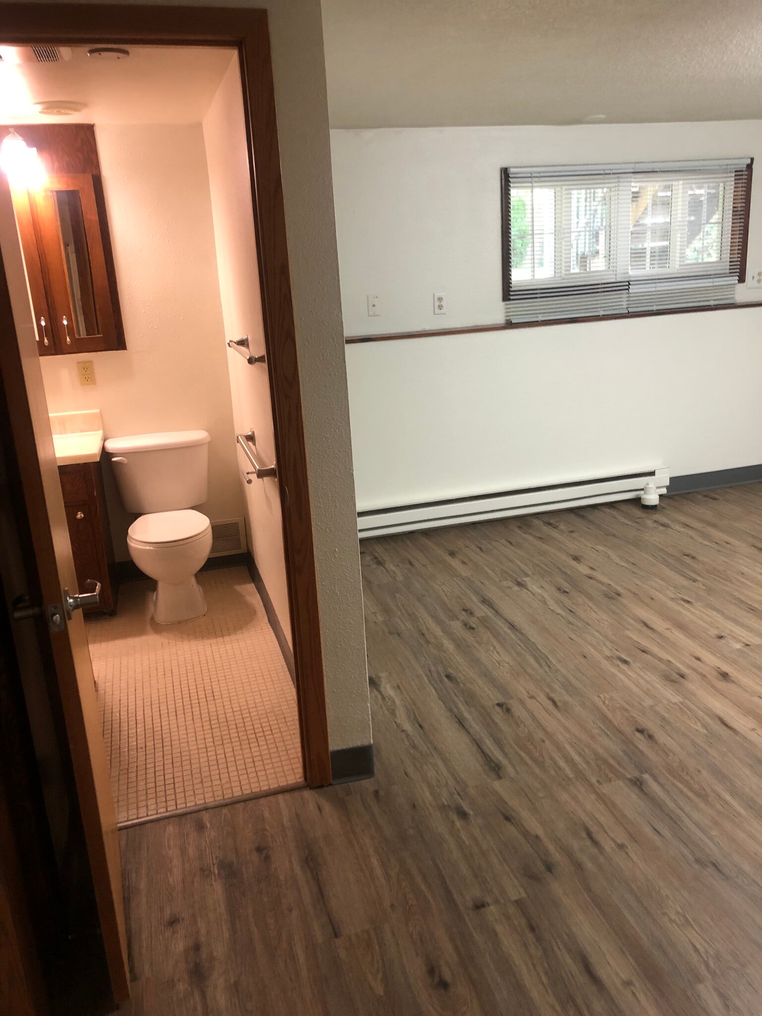 Building Photo - 2127 9th Ave S