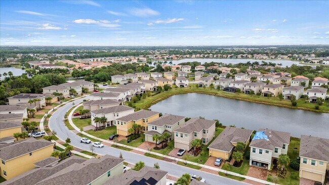 Building Photo - 1766 NW Cataluna Cir