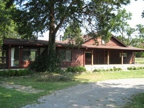 Building Photo - 7307 Rhodes Ln
