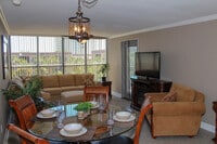 Building Photo - 2046 Beach Blvd