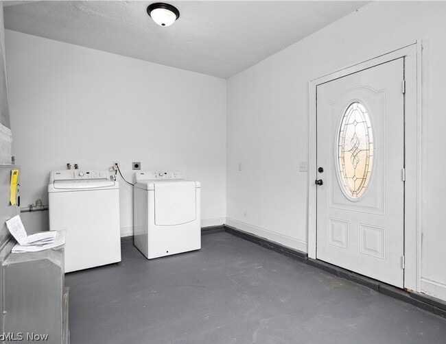 Building Photo - 303 Delamere Rd