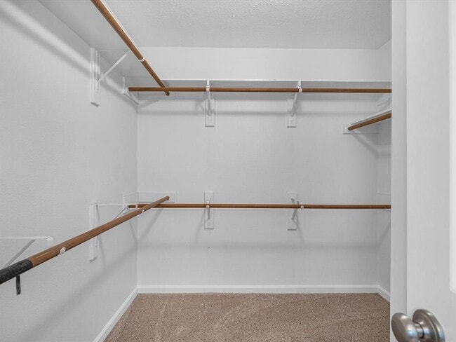Building Photo - 9707 Green Valley Ln