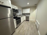 Building Photo - 353 E Market St