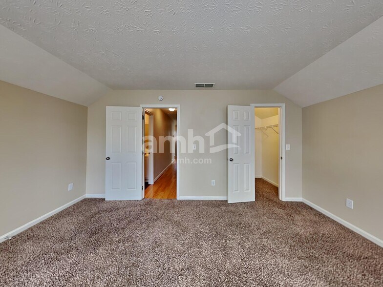 Building Photo - 4366 Foxberry Run