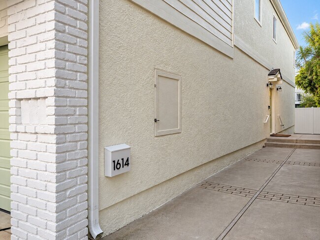 Building Photo - 1614 Goodman Ave