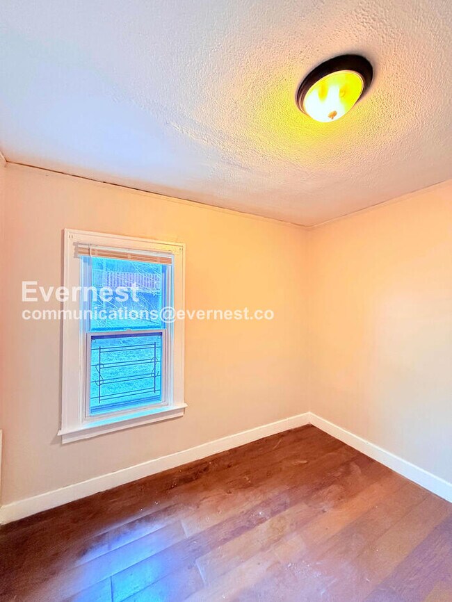 Building Photo - 12019 Stoepel St