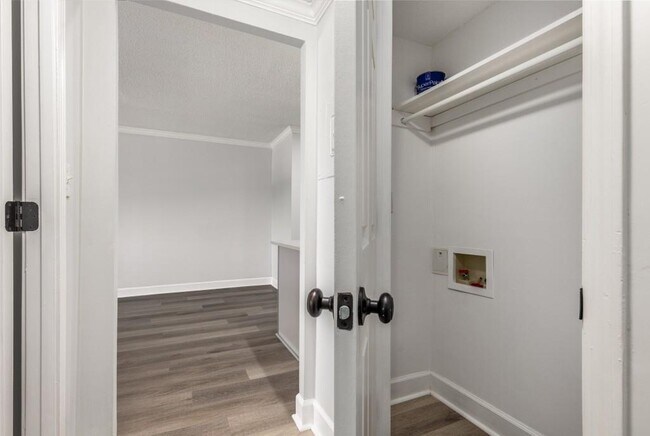 Building Photo - 2285 Peachtree Rd NE