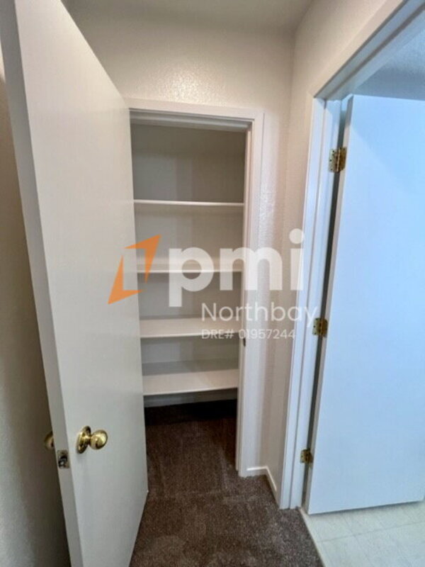 Building Photo - 3200 Puffin Cir