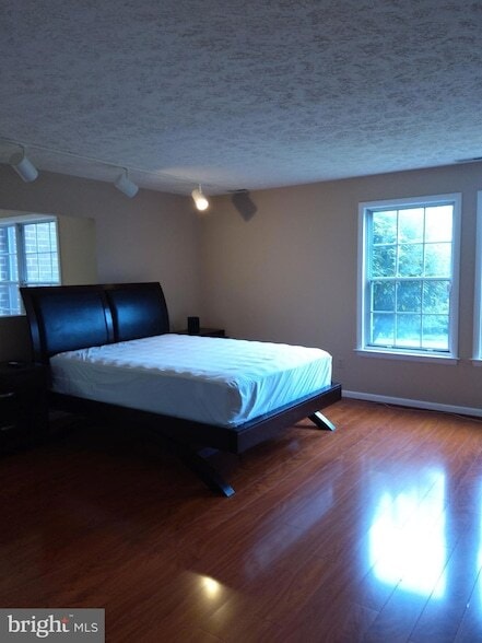 Building Photo - 2109 Woodbox Ln Unit 2109B