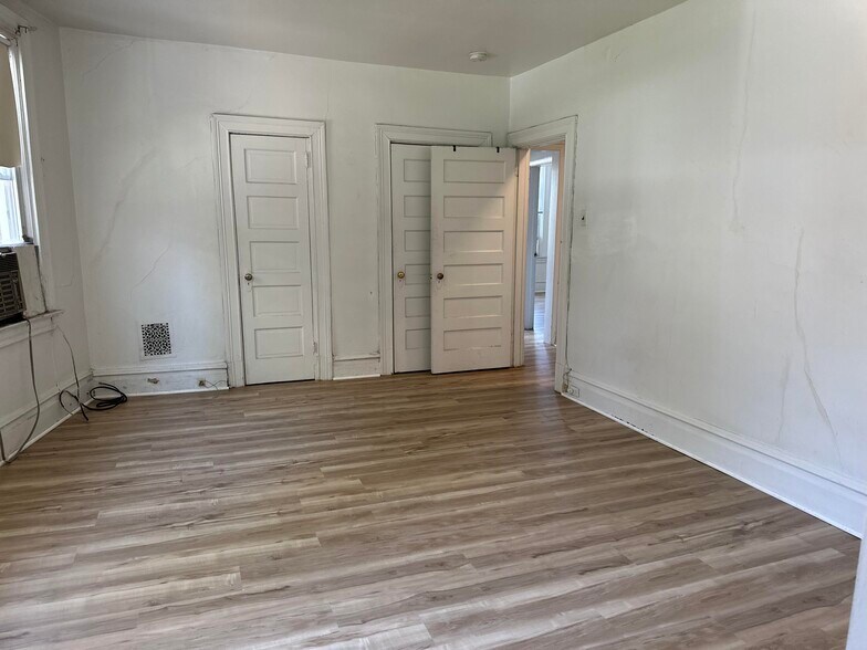 Building Photo - 5704 Darlington Rd