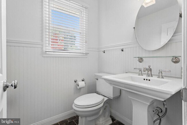 Building Photo - 306 Candlewood Ln