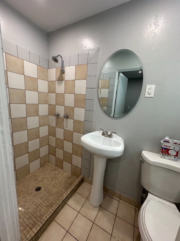 Building Photo - 2001 Biehn St