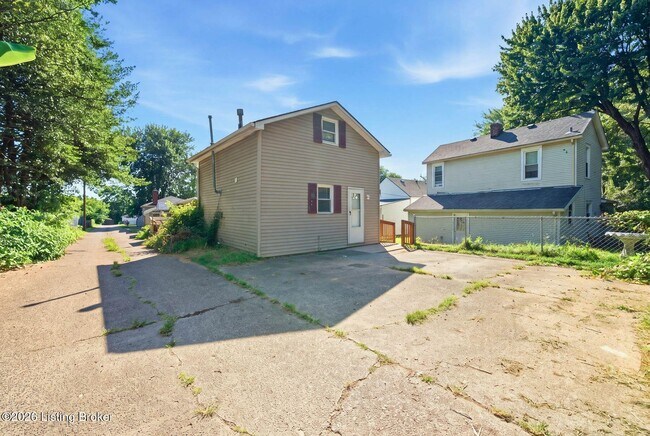 Building Photo - 1049 Dixon Ave