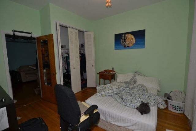 Building Photo - 917W W Waveland Ave