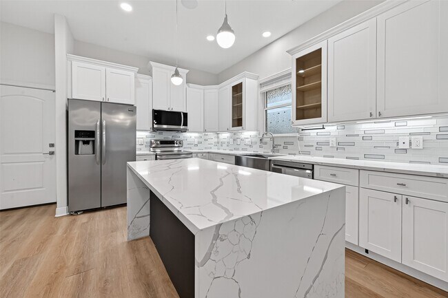 Building Photo - 6630 Highrock Rd