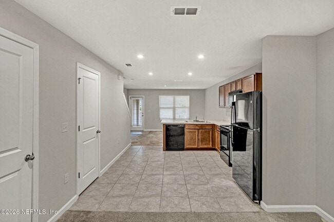 Building Photo - 5958 Creekside Crossing Dr
