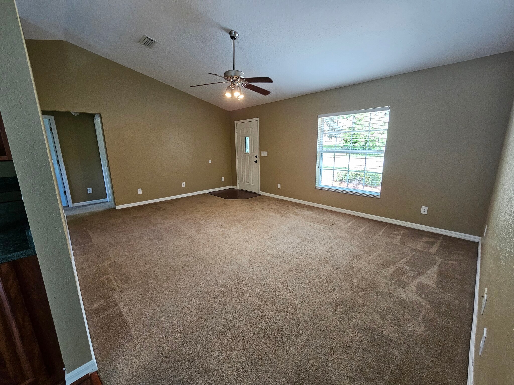 Building Photo - 1246 NE 13th Ave