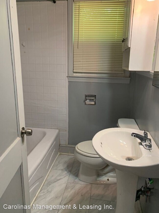 Building Photo - 2 br, 1 bath House - 114 Rosemary Rd