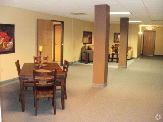 Clubhouse - Lakeside Apartments
