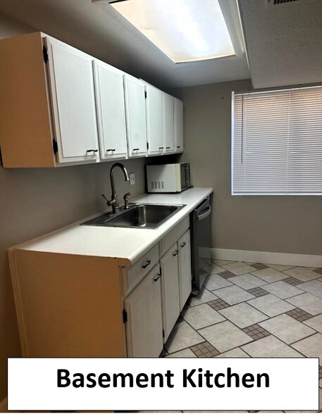 Building Photo - 1756 E West Pinion Cir