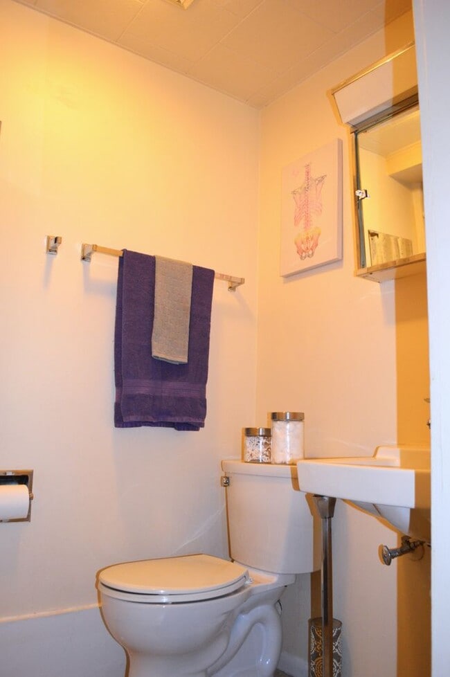 Building Photo - 80 Marble Ave