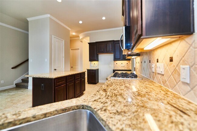 Building Photo - 21718 Avalon Queen Dr