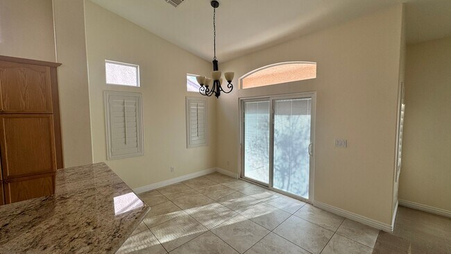 Building Photo - Upscale Executive Living