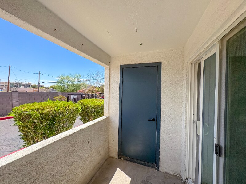 Building Photo - 1637 N 51st St
