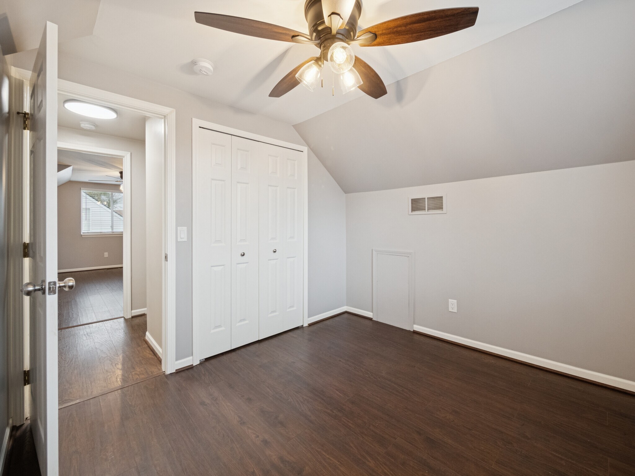 Bedroom 3 - 8204 Toepfer Rd