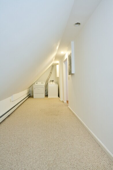 Flex Space/Laundry - 20 Buzzell St