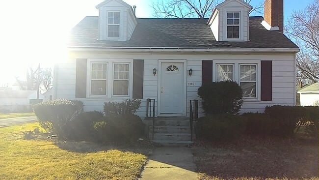 Primary Photo - DAYTON, OH - SINGLE HOME - 2 BED, 1 BATH -...