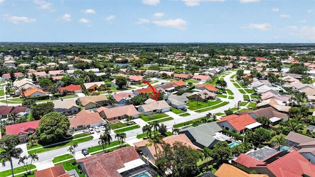 Building Photo - 9654 Sun Pointe Dr