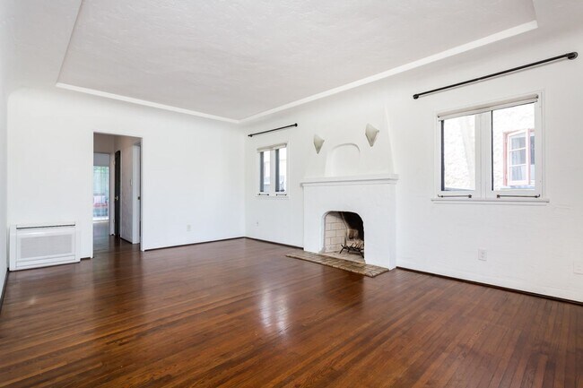 Building Photo - 4762 E Mountain View Dr