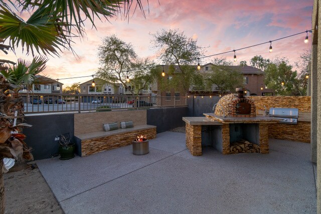 Building Photo - 470 N 168th Ln