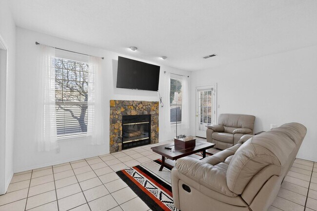 Building Photo - COMING SOON! Furnished 2 bedroom 2 bath Townhouse With A Bonus Room in a Great Location!