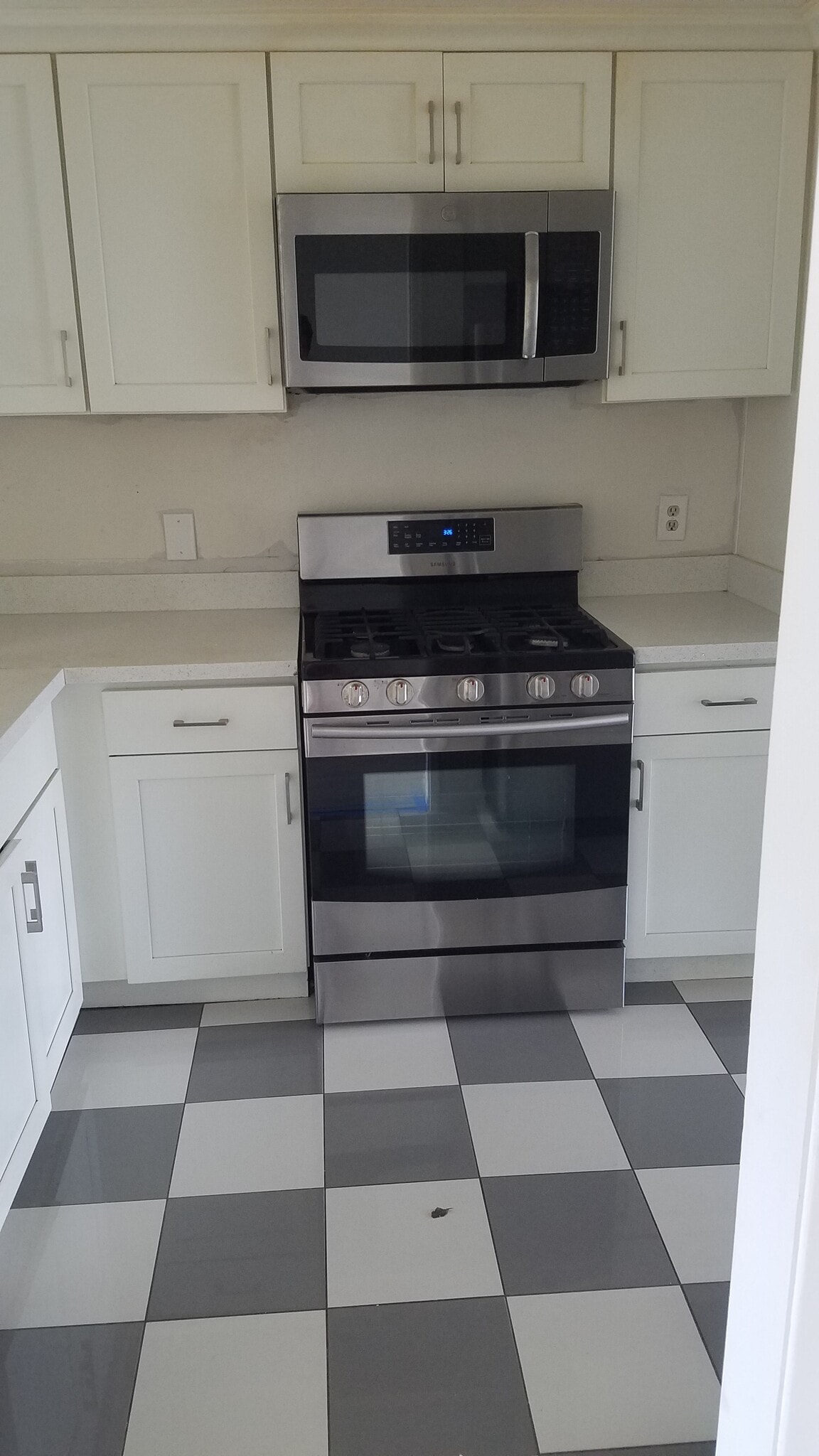 Kitchen - 2747 Kilconway Ln