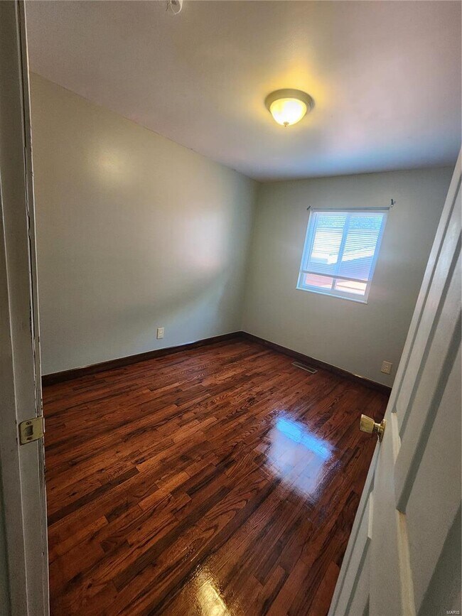 Building Photo - 2332 Viminal Ct