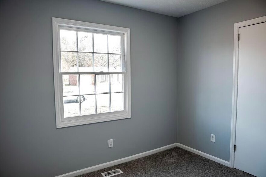 Building Photo - 410 Atwell Dr