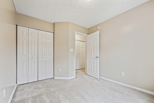 Building Photo - 2005 Rathie Dr