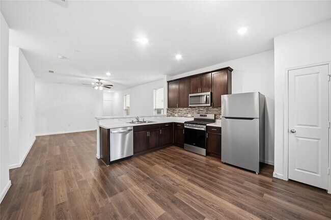 Building Photo - 16306 Fontana Ct