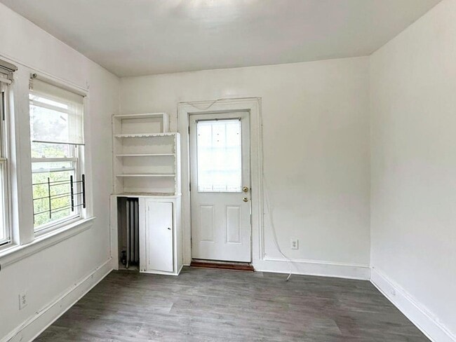 Building Photo - 168-39 Highland Ave