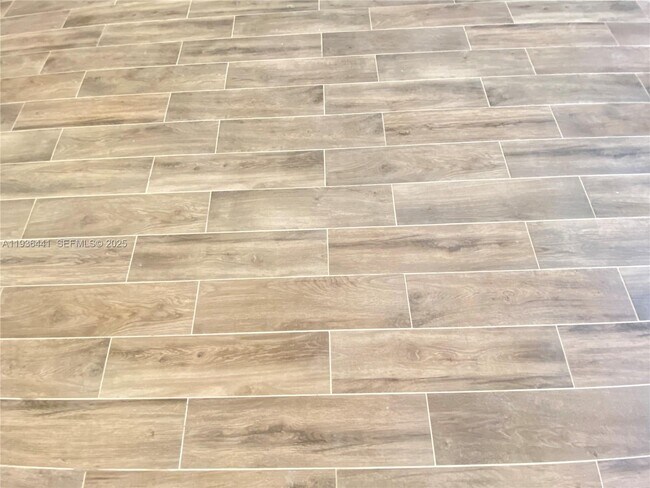 Building Photo - 17051 NE 35th Ave