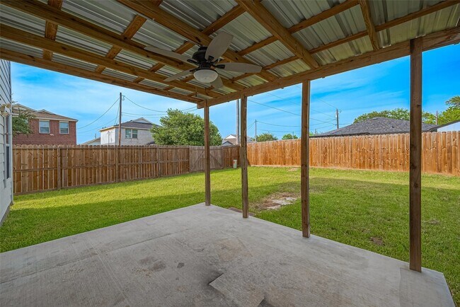 Building Photo - 508 Birch Cluster Ct