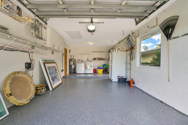 Building Photo - 3736 Coelebs Ave