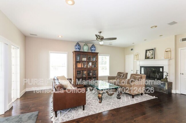 Building Photo - 36475 Avenida La Cresta